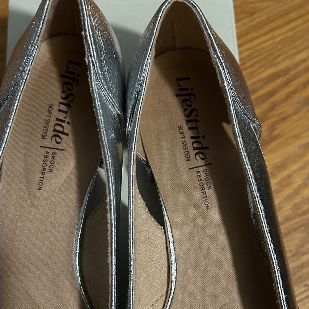 Life Stride Women's Metallic Silver Heels - Picture 3 of 5